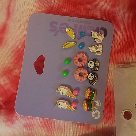 Bundle of Earrings - All New - Picture 3 of 4